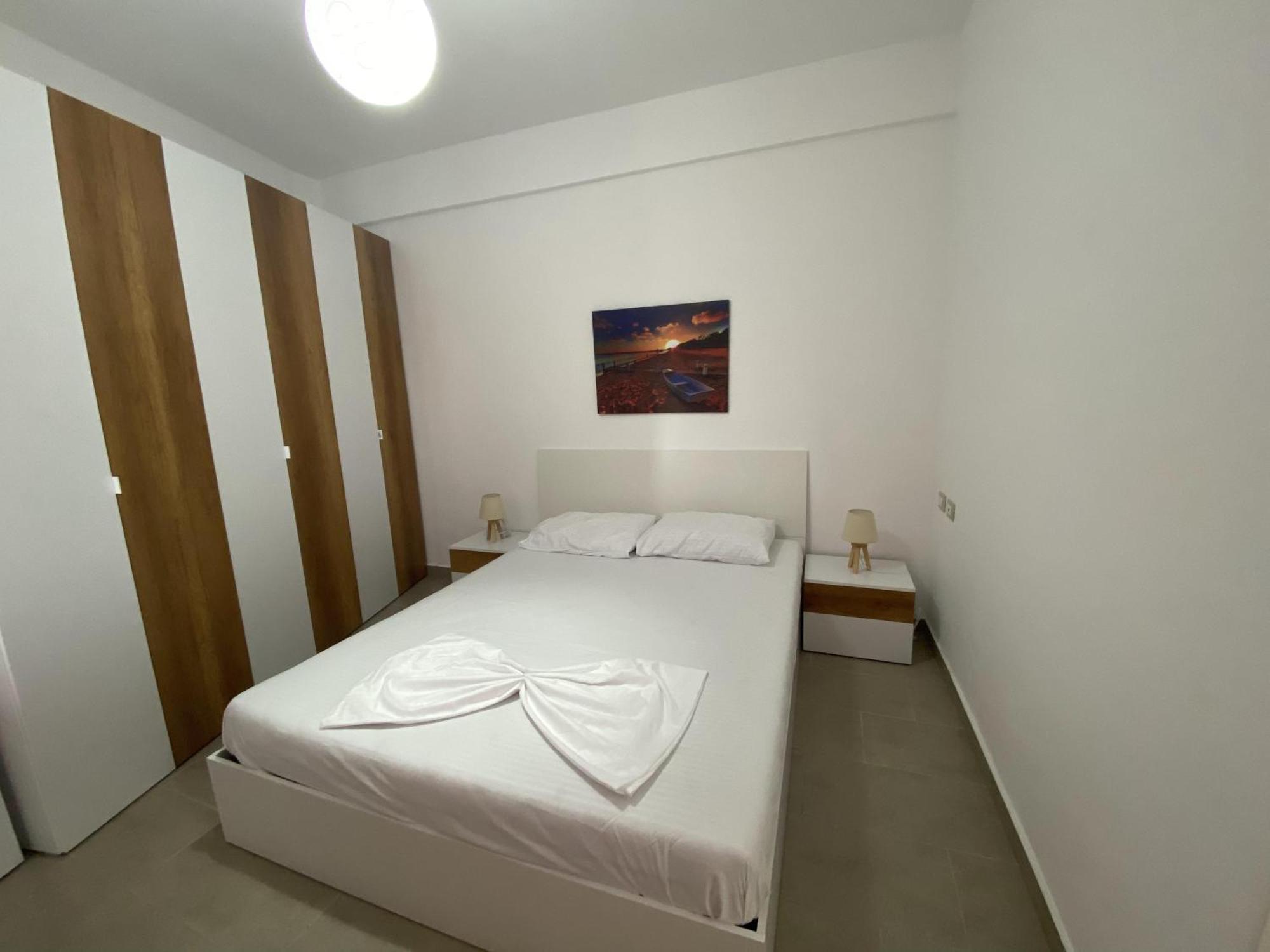 Aquamarine 2, Vlorë