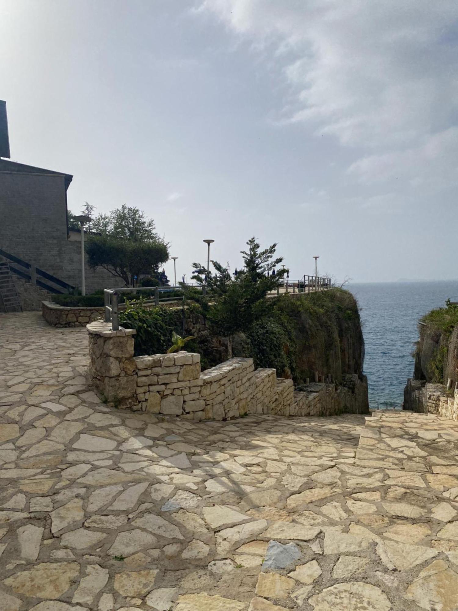 Aquamarine 2, Appartement Vlorë