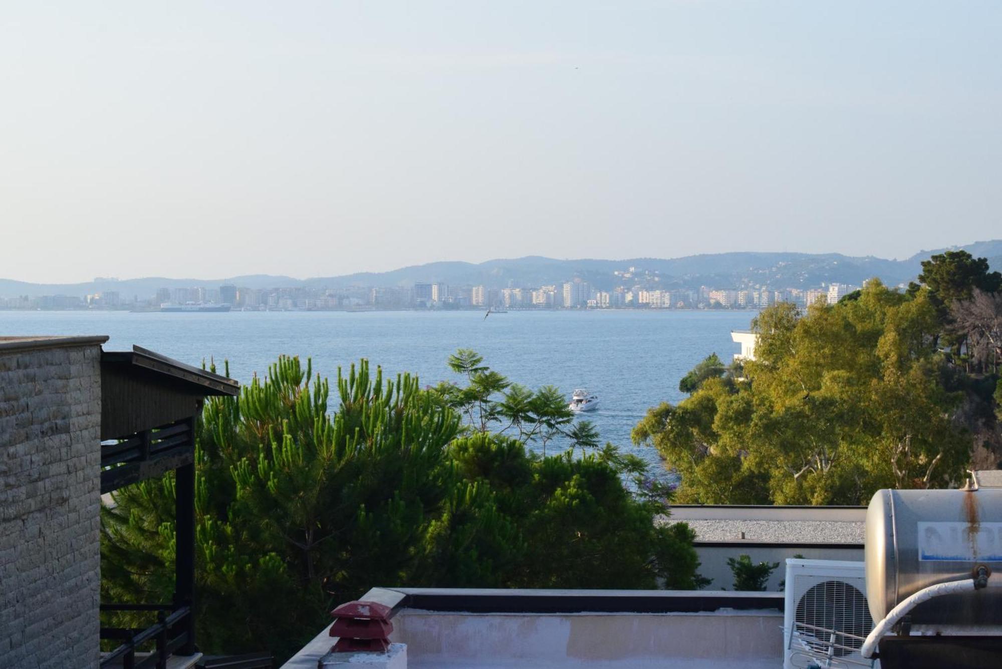 Aquamarine 2, Vlorë